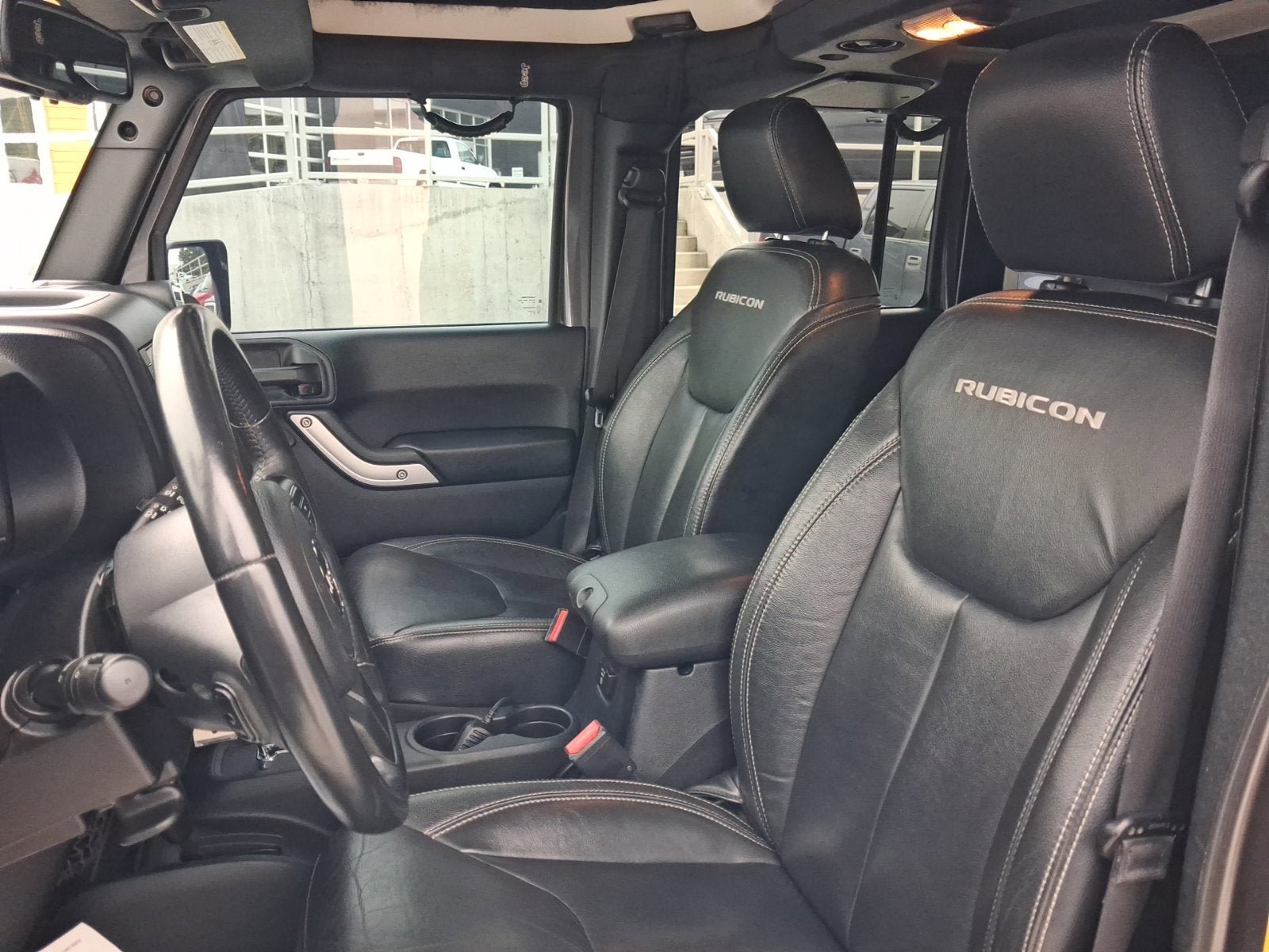 Used 2016 Jeep Wrangler Unlimited Rubicon AWD/4WD image 11