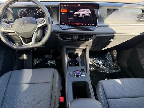 New 2026 Volkswagen Tiguan SE AWD/4WD image 6