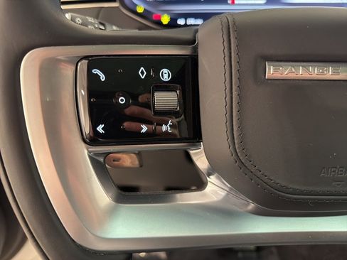 Used 2024 Land Rover Range Rover Long Wheelbase SE image 12