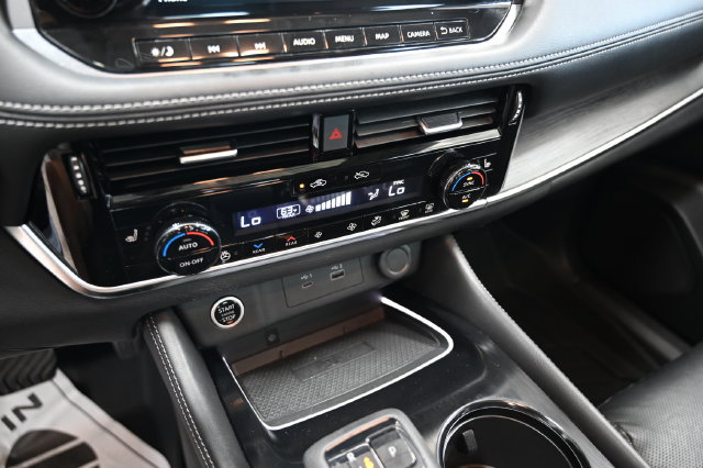 Used 2021 Nissan Rogue Platinum FWD image 19