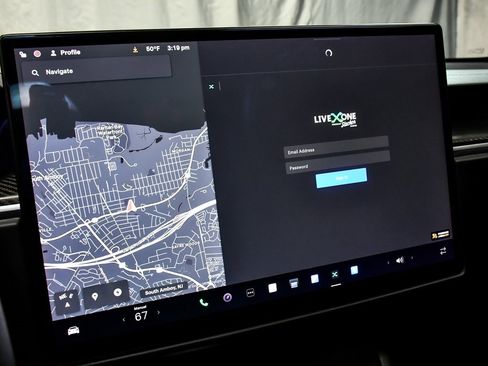 Used 2021 Tesla Model S Plaid image 31