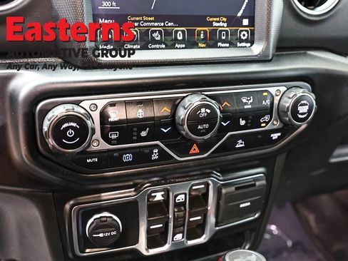 Used 2022 Jeep Wrangler Unlimited Sahara w/ Cold Weather Group AWD/4WD image 20