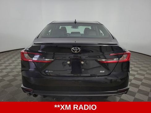 Used 2025 Toyota Camry SE image 7