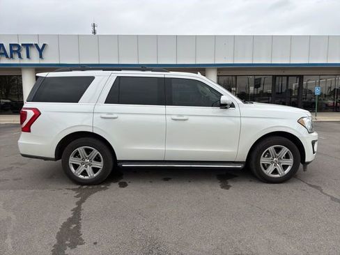 Used 2020 Ford Expedition XLT w/ Equipment Group 202A image 3