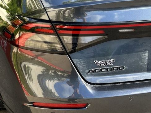 Used 2024 Honda Accord Touring image 7