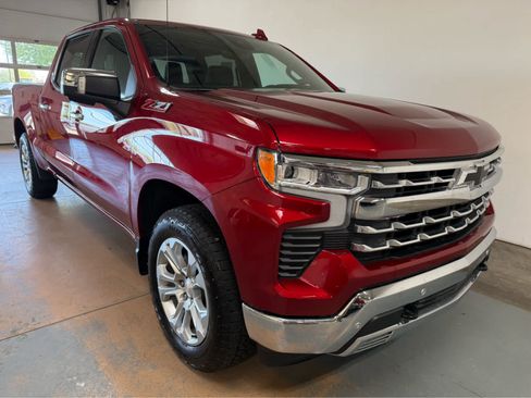 Used 2026 Chevrolet Silverado 1500 LTZ w/ LTZ Premium Package AWD/4WD image 5
