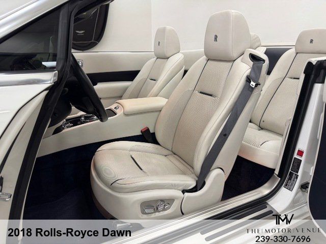 Used 2018 Rolls-Royce Dawn RWD image 23