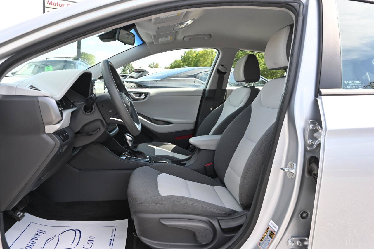 Used 2020 Hyundai Ioniq Blue FWD image 13