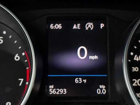 Used 2021 Volkswagen Tiguan SE AWD/4WD image 4