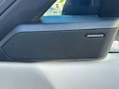 Used 2024 Land Rover Range Rover Sport SE image 16