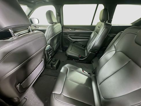 New 2026 Jeep Grand Cherokee L Limited AWD/4WD image 16