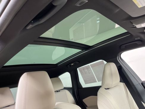 Used 2024 BMW X1 xDrive28i w/ Premium Package image 6