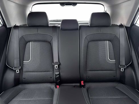 New 2026 Hyundai Venue SEL image 16