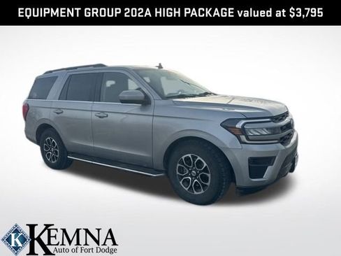 Used 2023 Ford Expedition XLT image 1