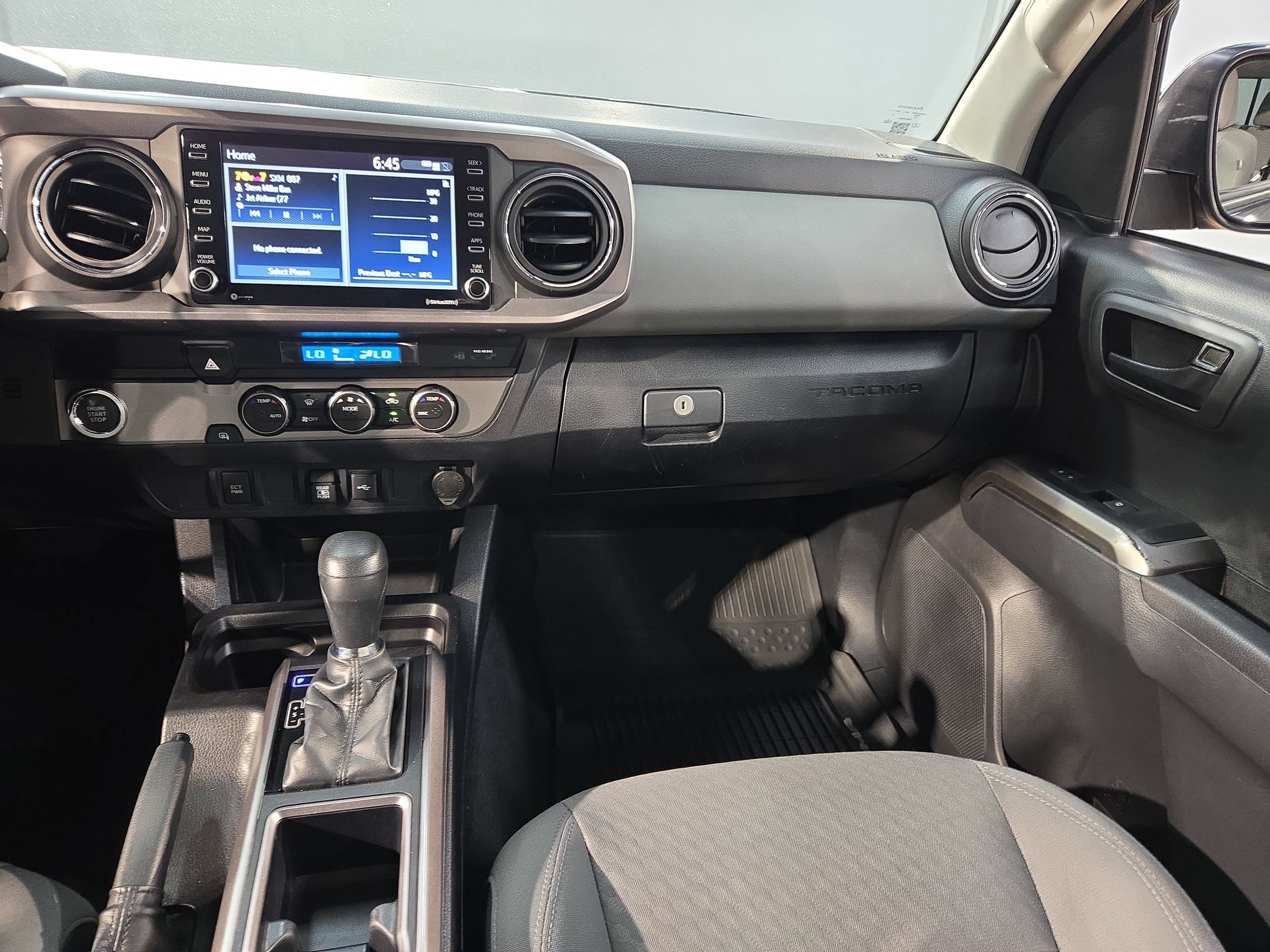 Used 2023 Toyota Tacoma SR5 RWD image 11