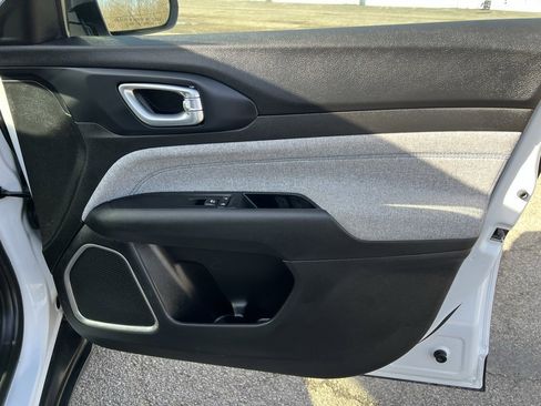 Used 2022 Jeep Compass Latitude w/ Convenience Group image 13