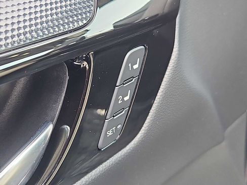 Used 2023 Honda CR-V EX-L image 18