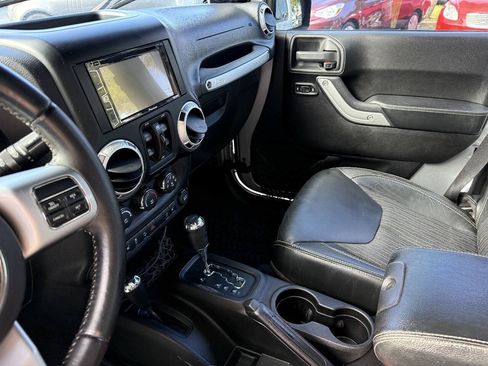 Used 2013 Jeep Wrangler Unlimited Sport AWD/4WD image 8