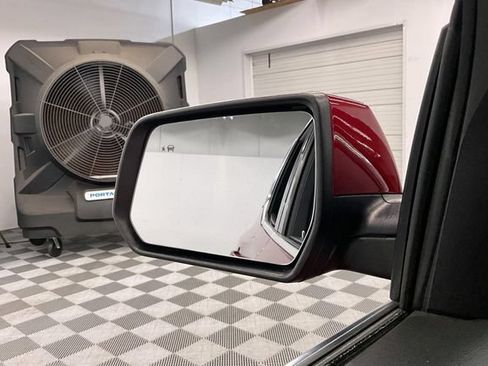 Used 2023 GMC Acadia SLE FWD image 39