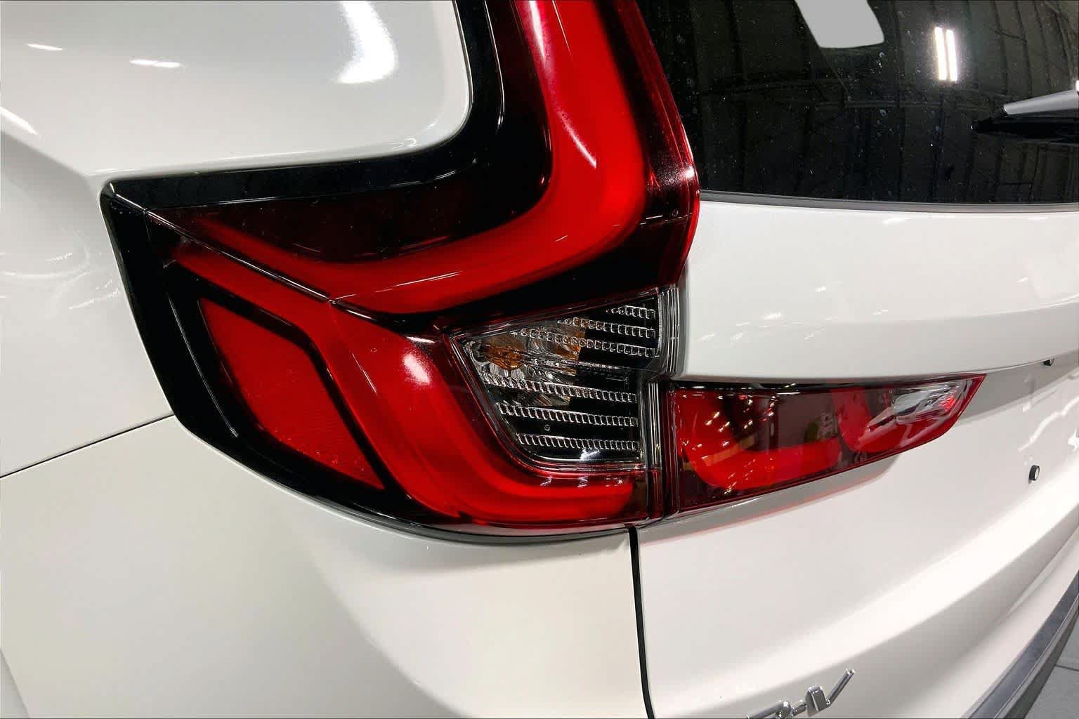 Used 2025 Honda CR-V EX image 29