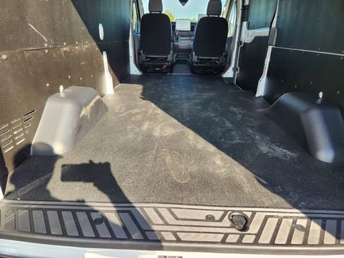 New 2026 Ford Transit 250 148 Medium Roof w/ Load Area Protection Package image 34