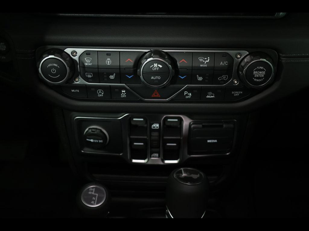 New 2026 Jeep Wrangler Unlimited Sahara AWD/4WD image 21