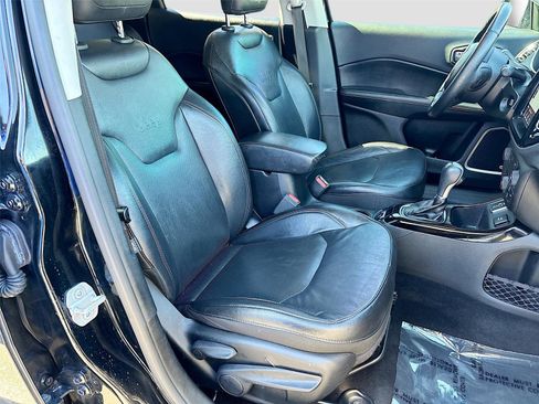 Used 2018 Jeep Compass Limited w/ Navigation Group image 27