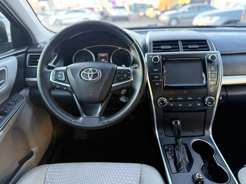 Used 2015 Toyota Camry SE FWD image 18