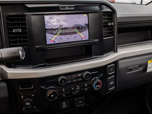 Used 2025 Ford F250 XL w/ FX4 Off-Road Package image 15