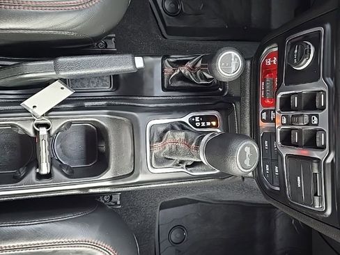 Used 2021 Jeep Wrangler Unlimited Rubicon image 14