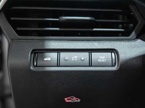 Used 2020 Nissan Altima 2.5 SR image 38