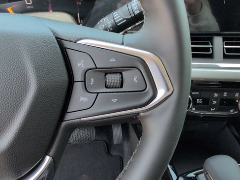 New 2026 Chevrolet Trax LT FWD image 16