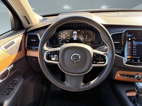 Certified 2022 Volvo XC90 T6 Momentum w/ Advanced Package image 27