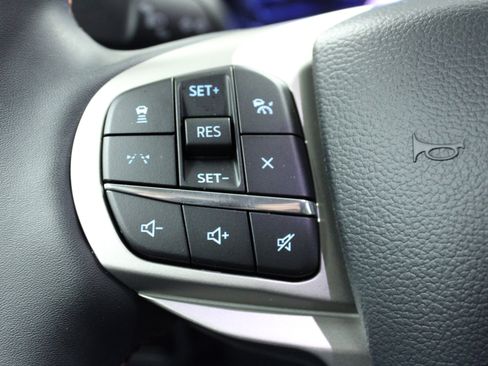 New 2025 Ford Explorer Active w/ Active Comfort Package image 21