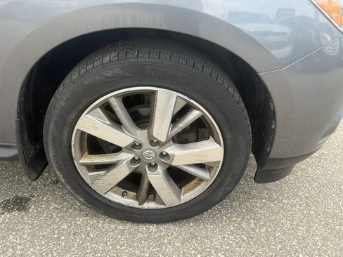 Used 2016 Nissan Pathfinder Platinum w/ Family Entertainment Package AWD/4WD image 31