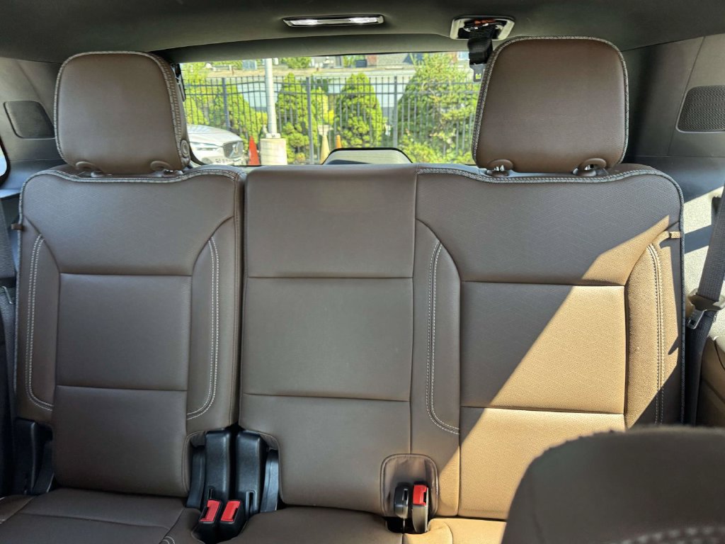 Used 2021 Chevrolet Tahoe High Country w/ Premium Package AWD/4WD image 10