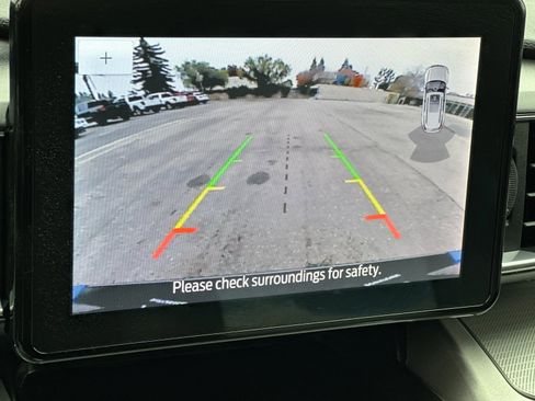 Certified 2022 Ford Explorer XLT w/ Equipment Group 202A image 22