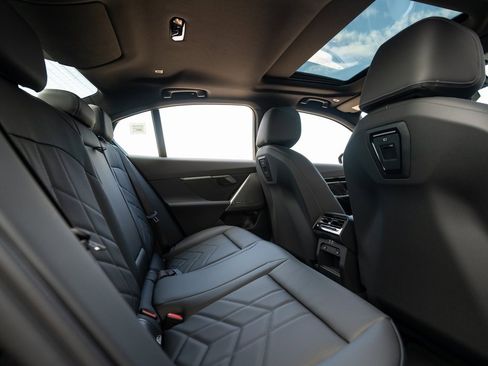 New 2026 BMW 530i xDrive w/ M Sport Package image 39