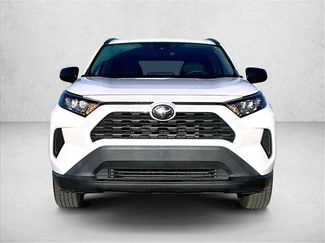 Used 2021 Toyota RAV4 LE video 3