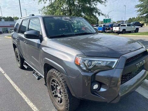 Used 2022 Toyota 4Runner SR5 RWD image 2