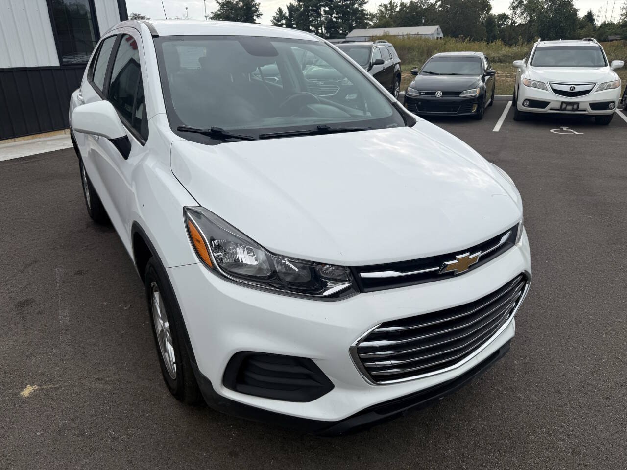 Used 2021 Chevrolet Trax LS AWD/4WD image 4