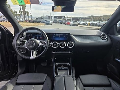 Used 2025 Mercedes-Benz GLA 250 4MATIC image 16