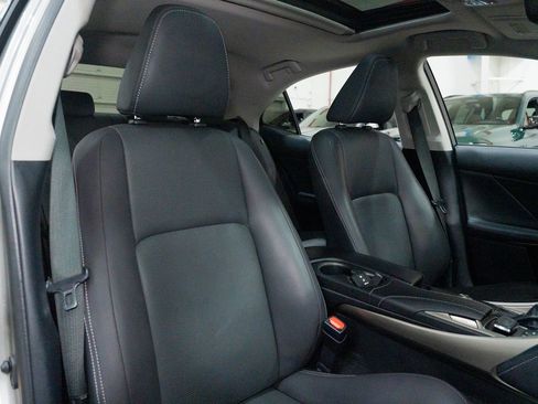 Used 2018 Lexus IS 300 AWD image 24