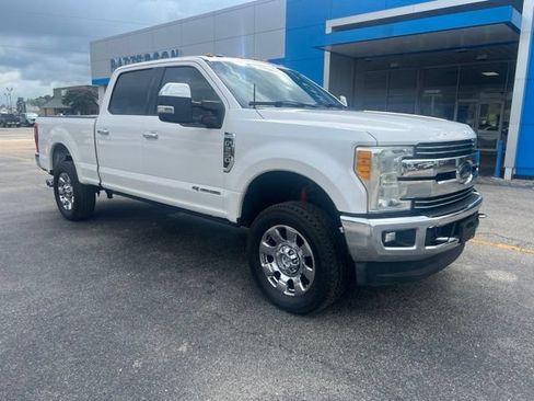 Used 2017 Ford F250 Lariat w/ Chrome Package AWD/4WD image 2