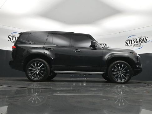 Used 2025 Lexus GX 550 w/ Cold Area Package AWD/4WD image 33