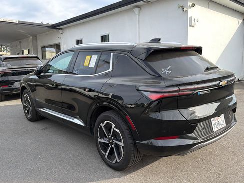 Used 2025 Chevrolet Equinox EV LT w/ Convenience Package image 5