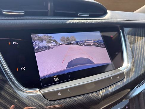 Certified 2025 Cadillac XT6 Premium Luxury FWD image 19
