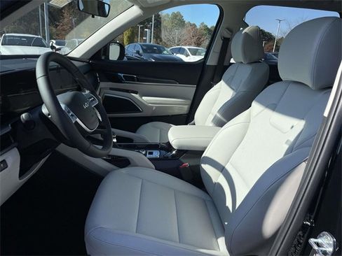 New 2025 Kia Telluride S image 26