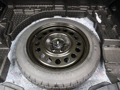 Used 2024 Ford Escape Platinum image 40