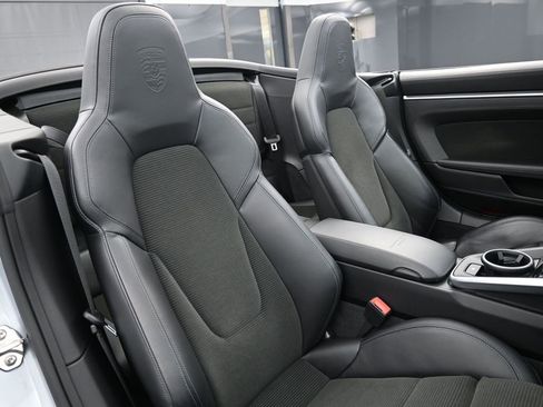 Used 2022 Porsche 911 Turbo S image 27